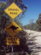Strassentafel im Outback von Australien Strassentafel im Outback von Australien